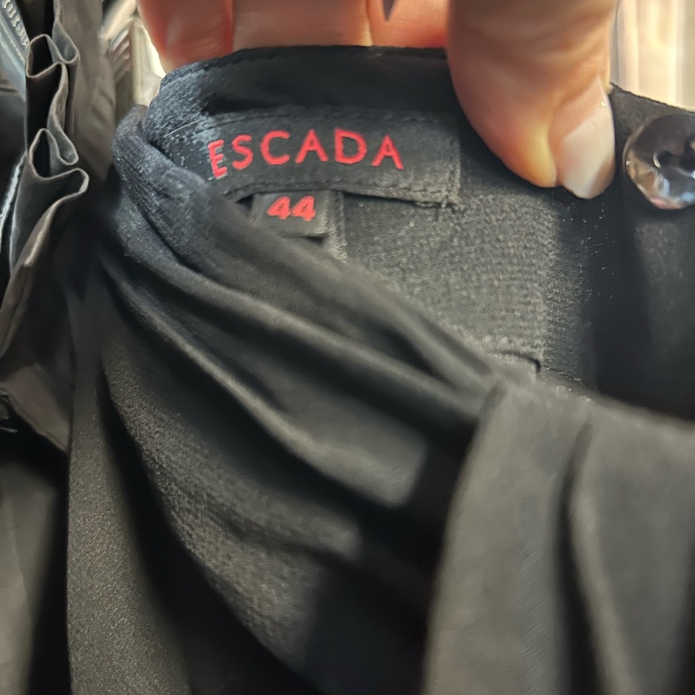 Escada Elegant Black Strapless Dress